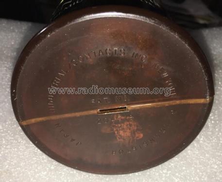 Seagram's Benchmark Premium Bourbon 6 Transistor; Unknown - CUSTOM (ID = 2822849) Radio