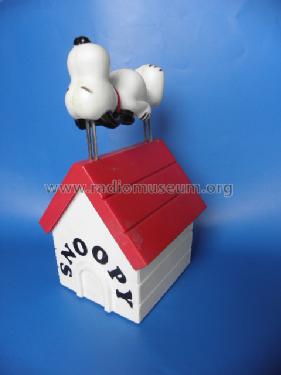 Snoopy Doghouse Radio 354 AM Portable Radio; Unknown - CUSTOM (ID = 1266720) Radio