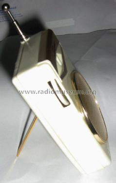 Strassco De Luxe - Boy's Radio 2 Transistors; Unknown - CUSTOM (ID = 2610139) Radio