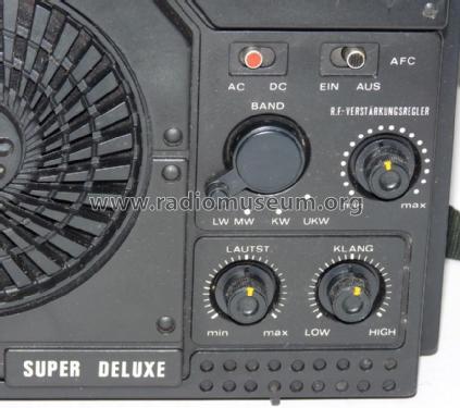 Super Deluxe LW-MW-KW-UKW Radio ; MTL Electronics Corp (ID = 1740999) Radio