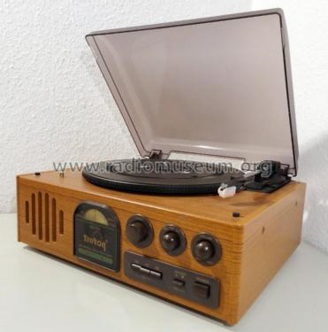 Treton AM- FM- Radio Record Player System 30155; Unknown - CUSTOM (ID = 2473902) Radio