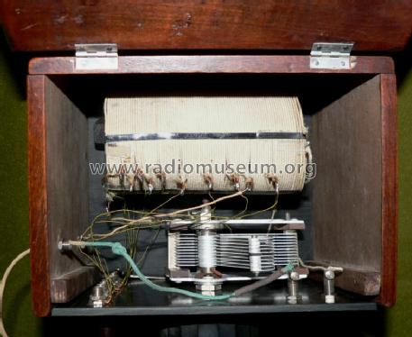 Crystal Radio unknown; Unknown - CUSTOM (ID = 582621) Crystal