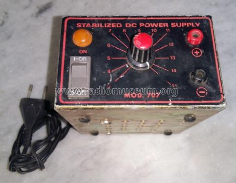 Stabilized DC Power Supply 707; Unknown to us - (ID = 2788876) Aliment.