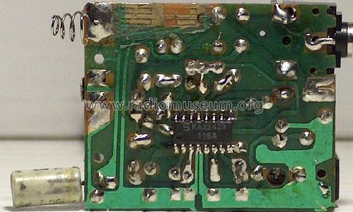 FM Receiver DP 883; Unknown to us - (ID = 1196738) Radio