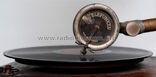 Phonograph general, unknown; Unknown to us - (ID = 1974431) TalkingM