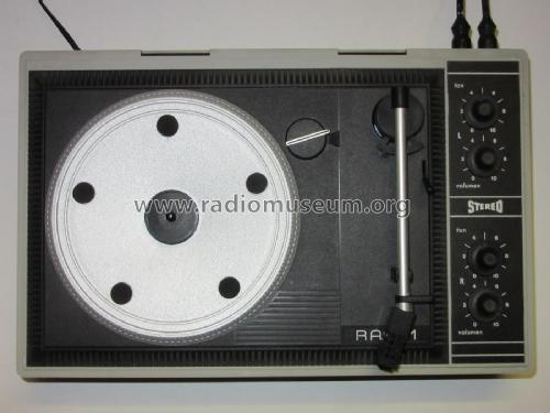 Stereo-Plattenspieler mit Boxen RA101; Unknown to us - (ID = 2203498) Ton-Bild