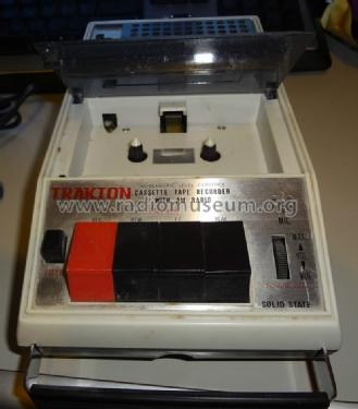 Trakton Cassette Tape Recorder with AM Radio ; Trakton brand, (ID = 1655123) Radio