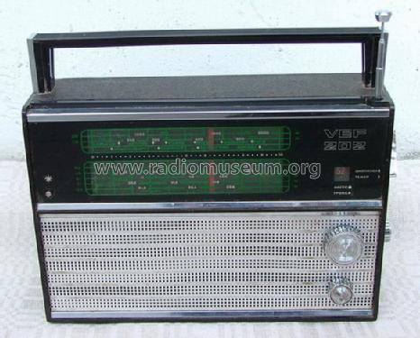 VEF 202; VEF Radio Works (ID = 102341) Radio