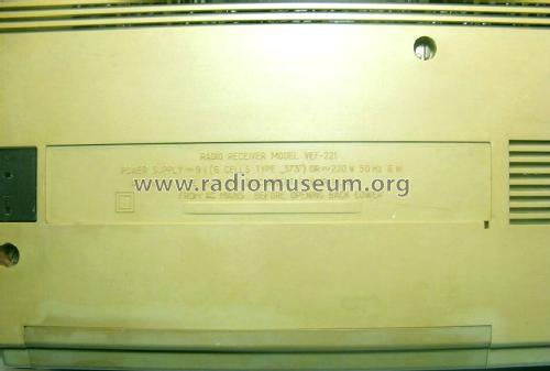 VEF 221; VEF Radio Works (ID = 2181898) Radio