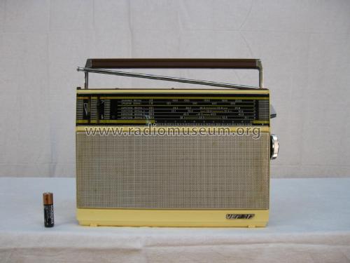 VEF 317; VEF Radio Works (ID = 1803479) Radio