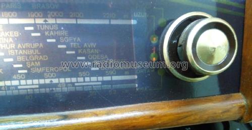 1054; Venüs Radyo; where? (ID = 2373557) Radio
