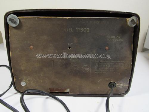 11802V-M ; Warwick Mfg. Corp., (ID = 2914011) Radio