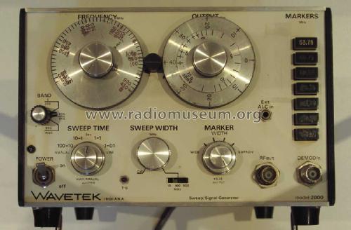 Sweep/Signal Generator 2000; Wavetek Corporation; (ID = 2581827) Equipment