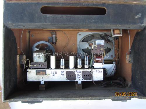 1107; Wega, (ID = 2521691) Radio