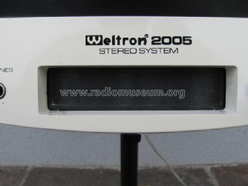 2005; Weltron Co., Inc.; (ID = 184782) Radio