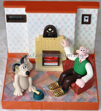 Wallace & Gromit Talking Radio Alarm Clock ; Wesco Ltd., West (ID = 1945342) Radio