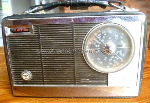 W733PP; Westinghouse brand, (ID = 2606551) Radio