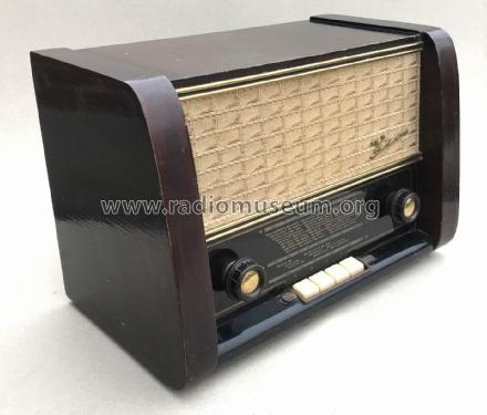 532; Wevo; Halen (ID = 3130878) Radio