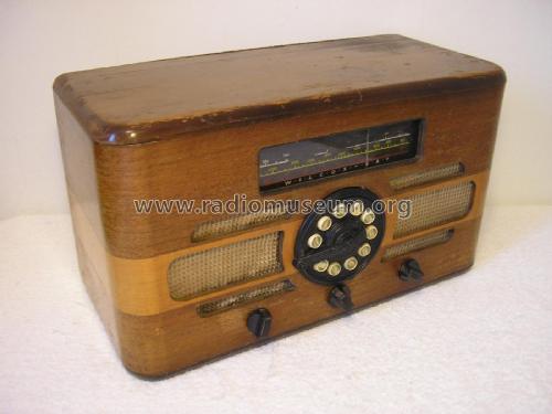 Exter 7M6; Wilcox-Gay Corp.; (ID = 1979819) Radio