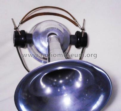 Moon Radio Phone Loud Speaker ; Wilson Utensil (ID = 2739192) Parleur