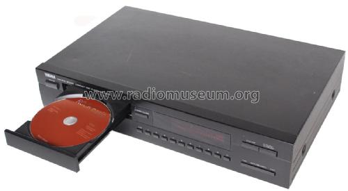 Natural Sound Compact Disc Player CDX-390; Yamaha Co.; (ID = 1808540) R-Player