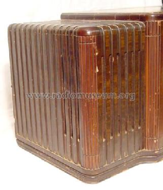 10S443 Ch= 1005; Zenith Radio Corp.; (ID = 127399) Radio