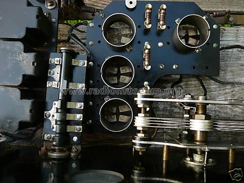 4-R Long Distance Receiver-Amplifier; Zenith Radio Corp.; (ID = 647652) Radio