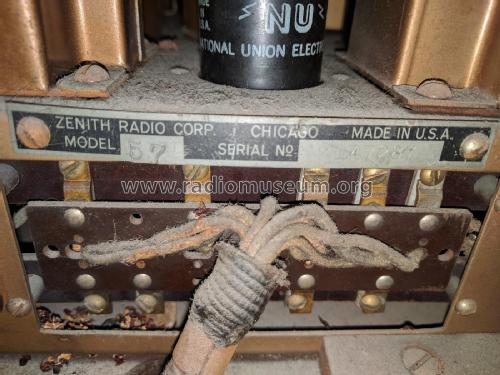 57 ; Zenith Radio Corp.; (ID = 2159922) Radio