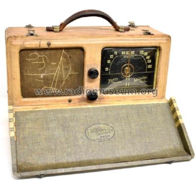 6G601D Universal Portable Radio Ch= 6B03; Zenith Radio Corp.; (ID = 2689750) Radio