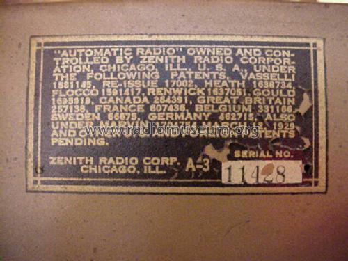 77; Zenith Radio Corp.; (ID = 225886) Radio