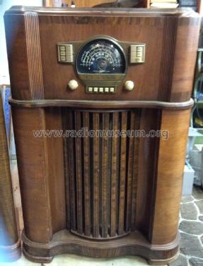 7S558 Chassis 7A02; Zenith Radio Corp.; (ID = 1878506) Radio