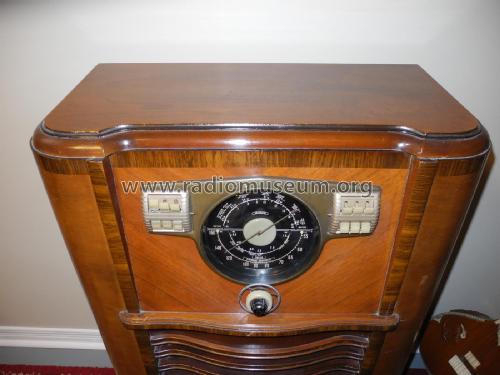 8S563 Ch= 8A02 ; Zenith Radio Corp.; (ID = 2203043) Radio