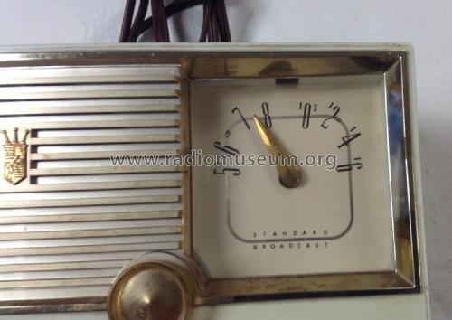 B516W 'The Deluxe' Ch= 5A09; Zenith Radio Corp.; (ID = 2160643) Radio
