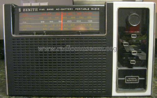 RF88Y Five Band AC-Battery Portable Radio ; Zenith Radio Corp.; (ID = 1946158) Radio