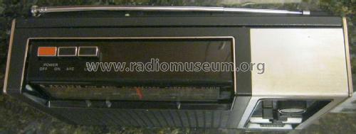RF88Y Five Band AC-Battery Portable Radio ; Zenith Radio Corp.; (ID = 1946159) Radio
