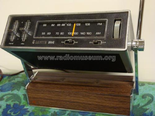 RB57Y Portable Transistor AM/FM ; Zenith Radio Corp.; (ID = 1070857) Radio