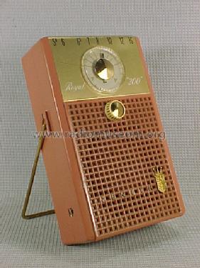 Royal 200K Ch= 7AT48Z4; Zenith Radio Corp.; (ID = 762412) Radio