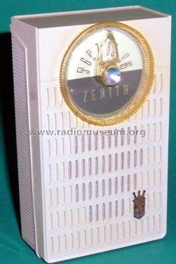 Royal 50W Shirt Pocket Radio Ch= 6GT40Z1, 6GT40Z2; Zenith Radio Corp.; (ID = 1609979) Radio