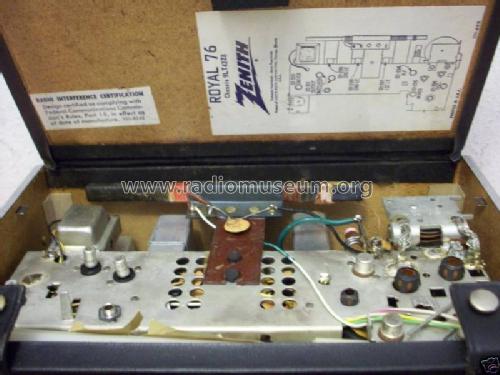 Royal 76 The Symphony Ch= 9LT42Z8; Zenith Radio Corp.; (ID = 2435908) Radio