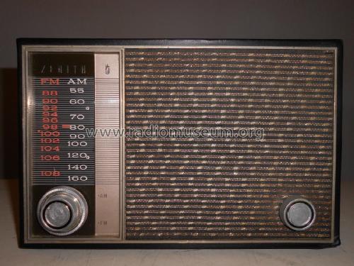Royal 880 9KT42Z6 ; Zenith Radio Corp.; (ID = 2337588) Radio