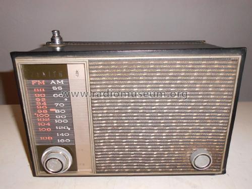 Royal 880 9KT42Z6 ; Zenith Radio Corp.; (ID = 2337590) Radio
