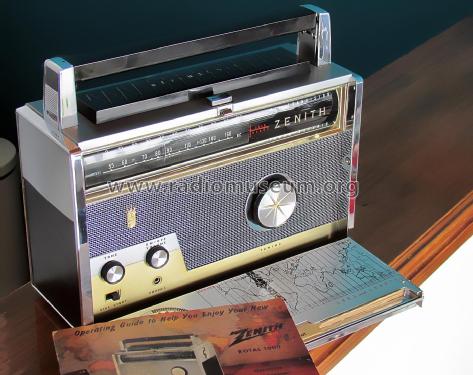 Trans-Oceanic Royal 1000 Ch= 9CT40Z2; Zenith Radio Corp.; (ID = 2667398) Radio