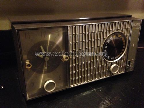 X375 Ch= 7X03; Zenith Radio Corp.; (ID = 1755724) Radio