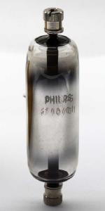 4390_01_philips.jpg