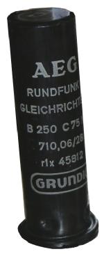 AEG-Gleichrichter B250 C75, verwendet im Modell Grundig-Konzertgerät 4066.