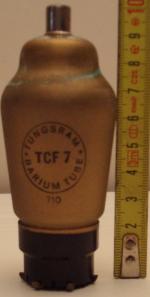 TCF7 Tungsram 8broches
Hauteur 100 mm
Diamètre 42 mm