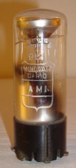 AM1 Miniwatt DARIO 912
Hauteur 73 mm
Diamètre 37 mm