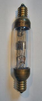 Ideezet 4 volt / 0,5 A low vacuum tube, Va 25-30 volts, presumably a C1, filled with Argon. '8178' printed on the upper socket, 'P' (plate) on the lower socket. The name 'Philips' is etched in the glass tube; on the glass support structure inside, the date code 24/3 in ink.