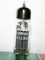 Vi invio la foto di questa ecll800.
La particolarità , interessante probabilmente per i collezionisti,è che il corpo è completamente abbassato ed ha cortocircuitato i collegamenti ai piedini.
La valvola è nuova, non funziona. Vi invio la foto di questa ecll800.
La particolarità , interessante probabilmente per i collezionisti,è che il corpo è completamente abbassato ed ha cortocircuitato i collegamenti ai piedini.
La valvola è nuova, non funziona.