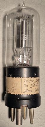 Telefunken RE33
Auf der Banderole steht: Prüfer Jaeger 29.10.24
